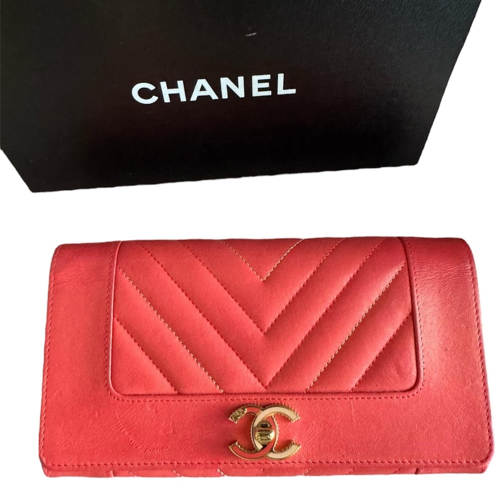 Chanel Chevron Wallet Pink